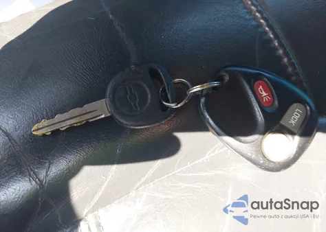 2001 Chevrolet Silverado 1500 Lt z USA, uszkodzony, nr VIN 2GCEK19T111159957